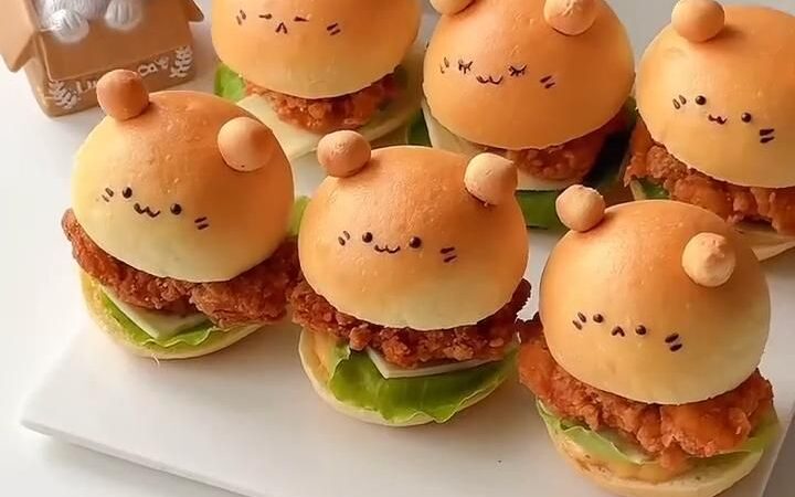 mini crispy chicken burgers